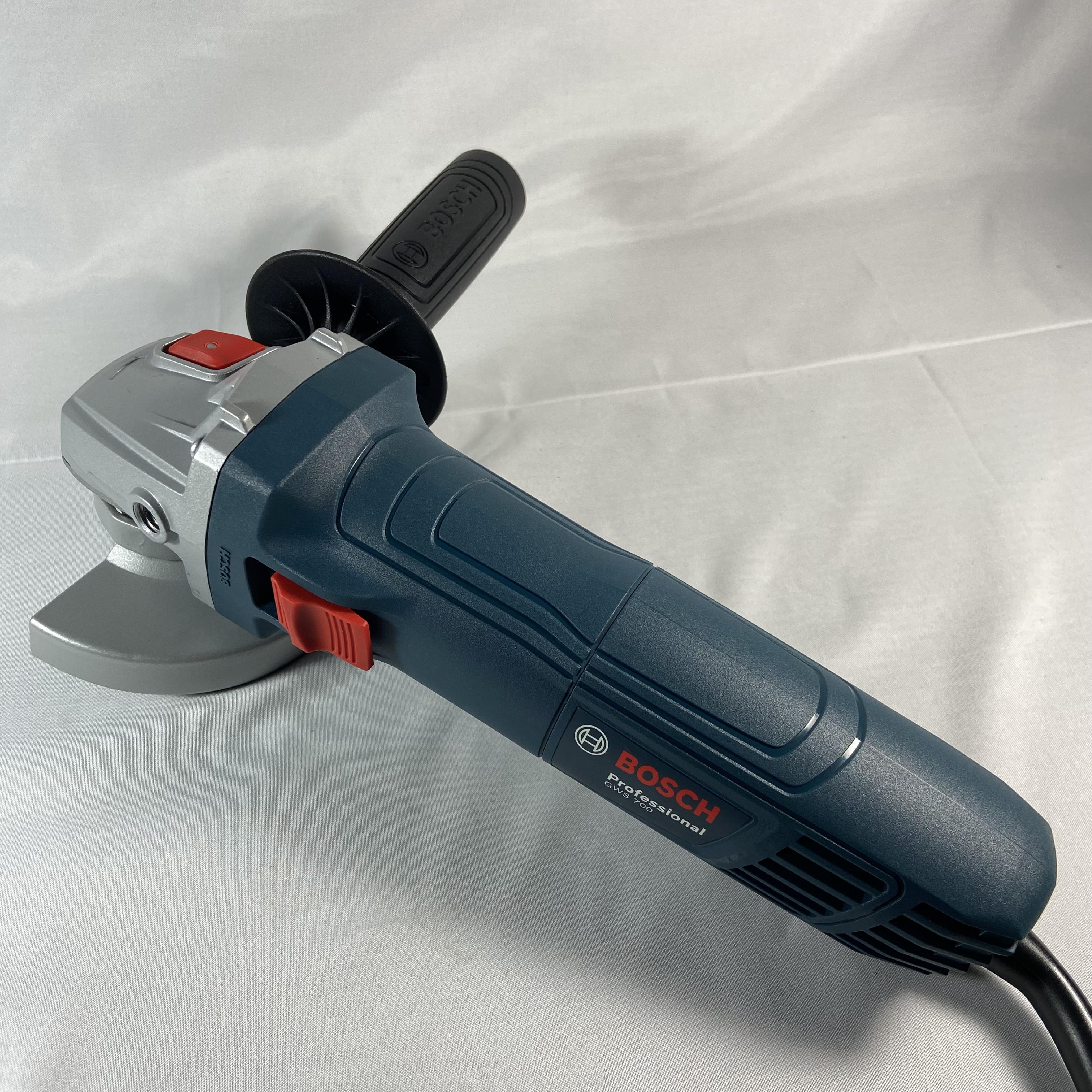 BOSCH Mesin Gerinda Tangan GWS 700 Professional Angle Grinder 4Inci 3