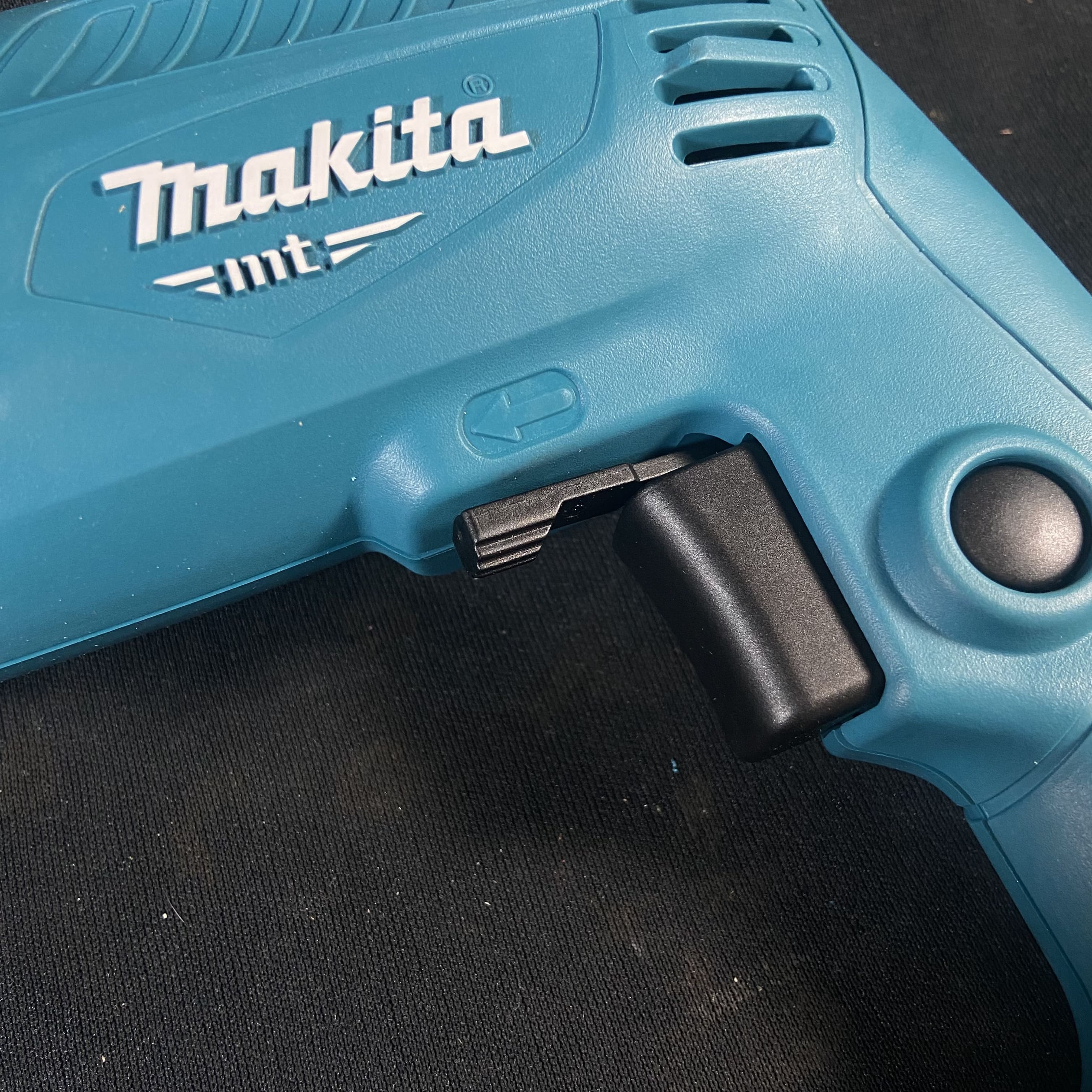 MAKITA Mesin Bor Listrik M0600B Electric Drill 10 MM 4
