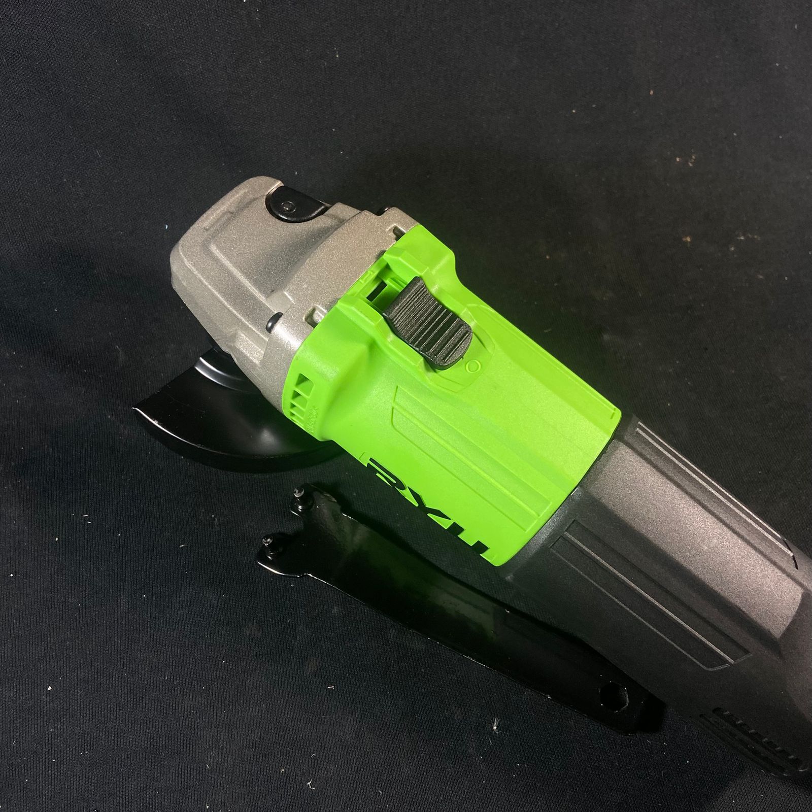 Mesin Gerinda Tangan RYU RSG 100-4 Angle Grinder 4Inci Saklar Atas 2